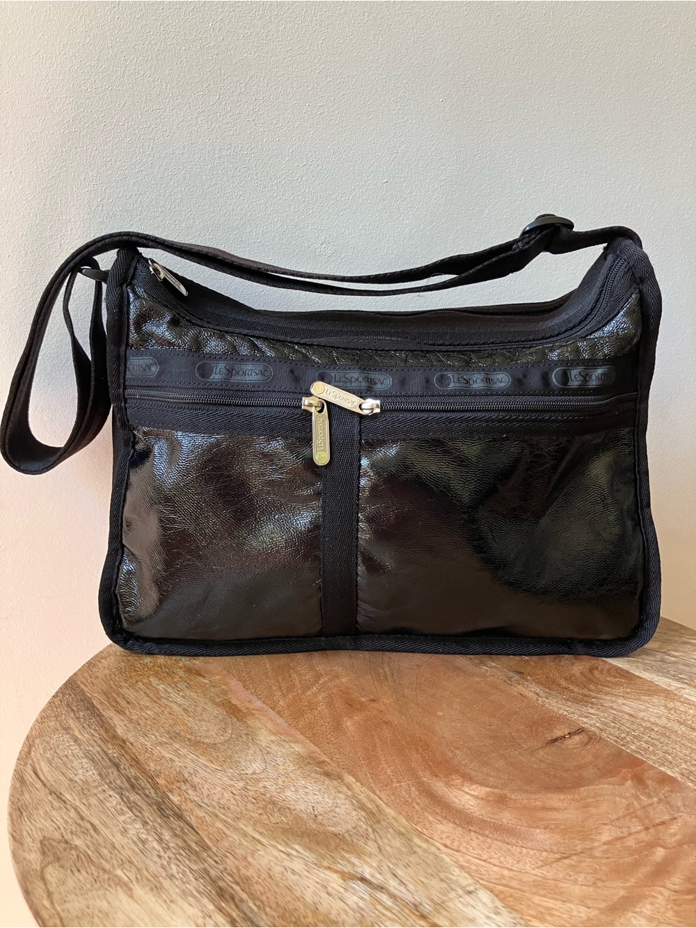 LeSportSac | Deluxe Everyday Crossbody Bag Crinkle Leather Shine